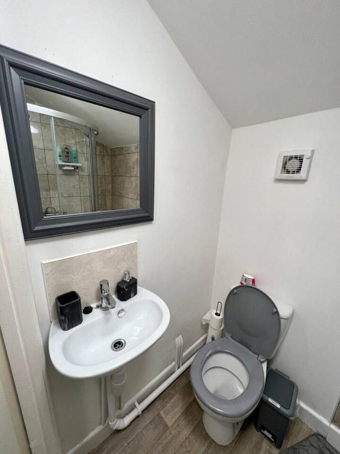 4 Bedroom Terrace House Wellingborough Eksteriør billede