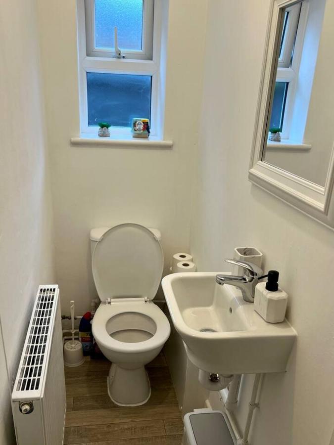 4 Bedroom Terrace House Wellingborough Eksteriør billede