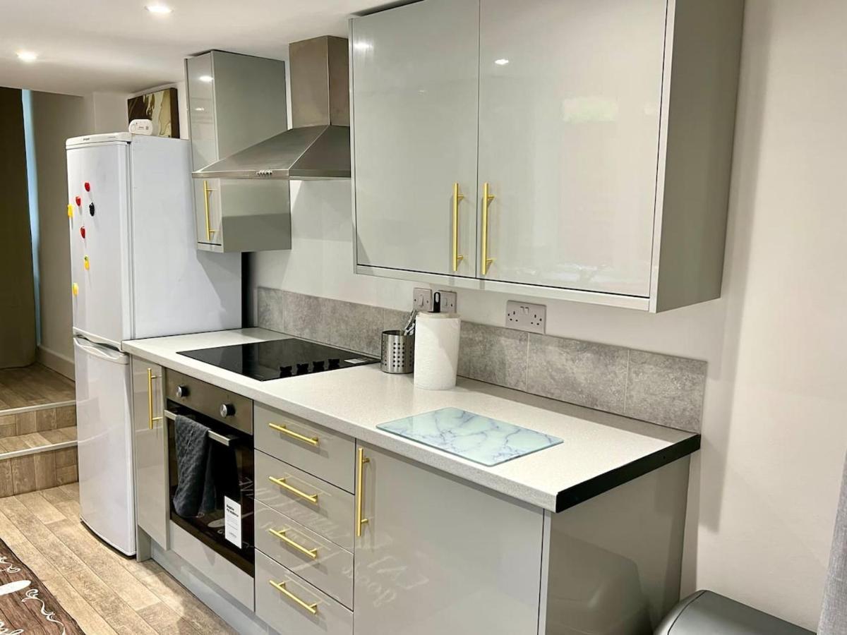4 Bedroom Terrace House Wellingborough Eksteriør billede